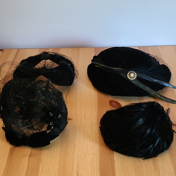 Vintage Accessories - Vintage lot of black hats